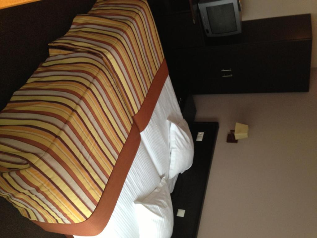 Hotel Giorgi Et Logements Insolites-Jacuzzi Prive Bastogne Habitación foto